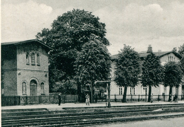 Wassertank und Sanitäranlagen am Bahnhof Bargteheide